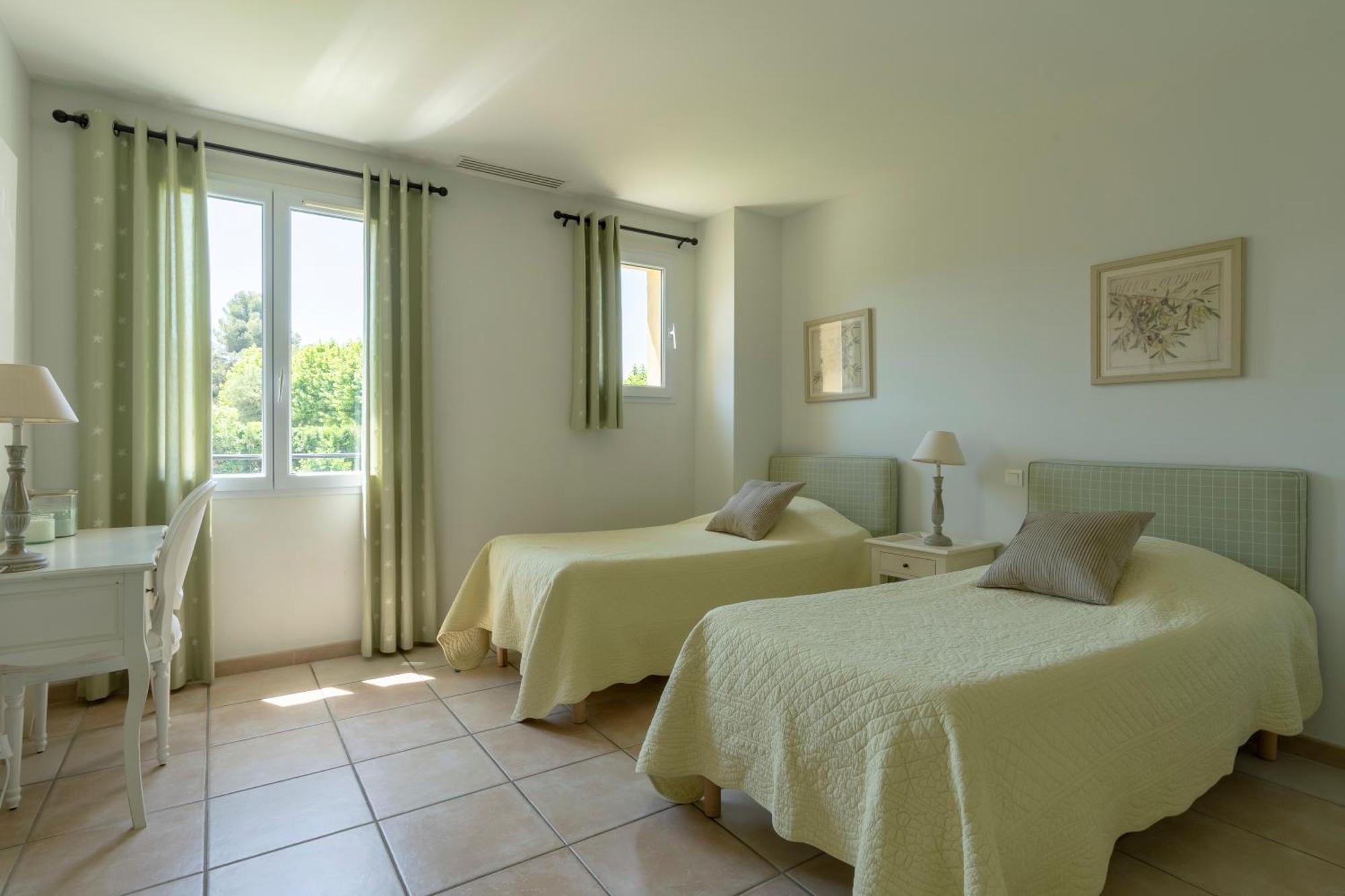 Saint-Rémy-de-Provence Villa Indigo מראה חיצוני תמונה